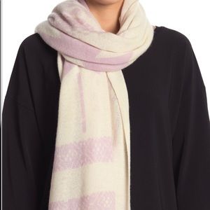 Arrow cashmere print scarf